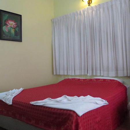 Goldie Guesthouse Phnom Penh Extérieur photo