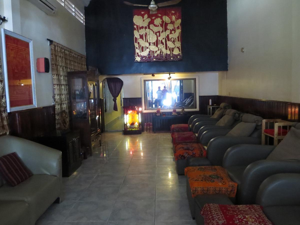 Goldie Guesthouse Phnom Penh Extérieur photo