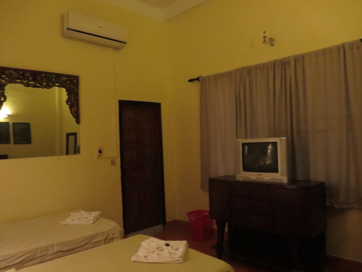 Goldie Guesthouse Phnom Penh Extérieur photo