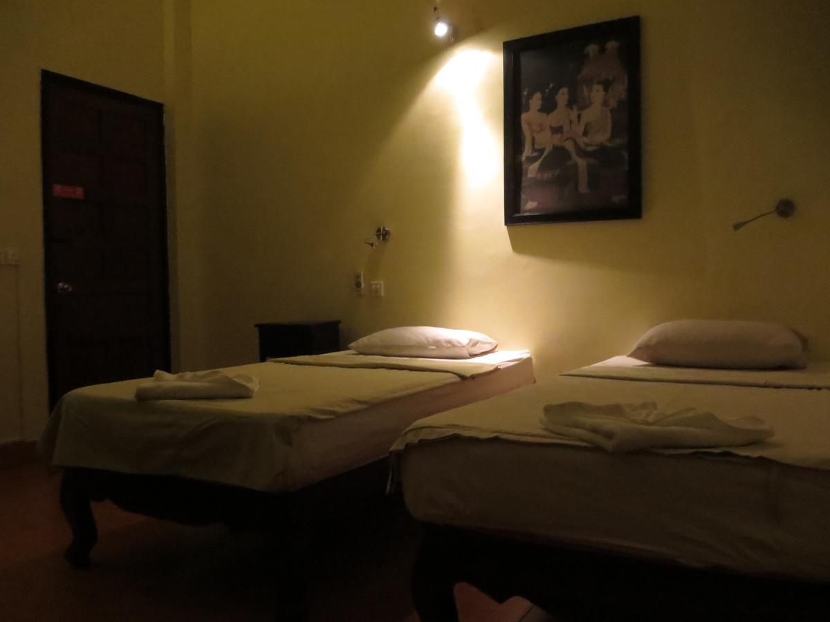 Goldie Guesthouse Phnom Penh Extérieur photo
