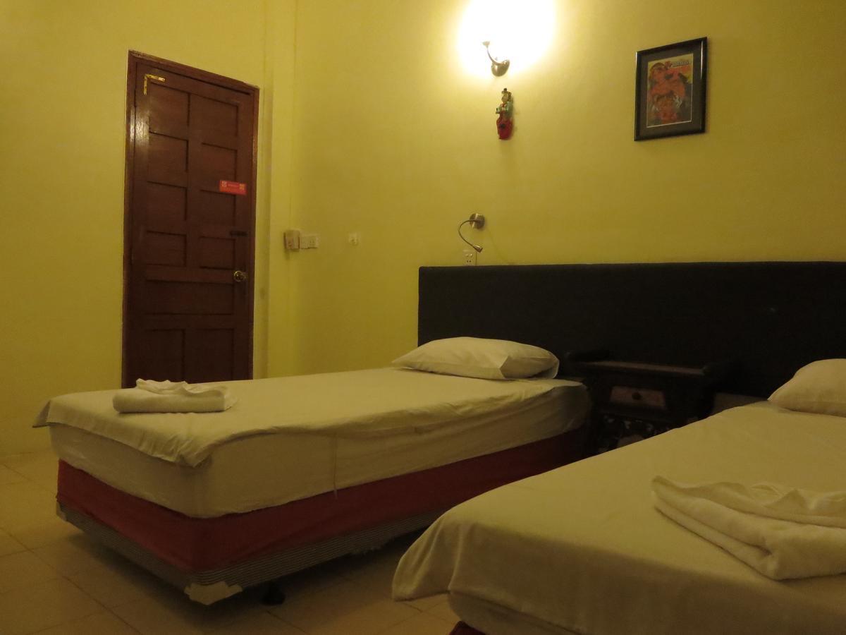 Goldie Guesthouse Phnom Penh Extérieur photo